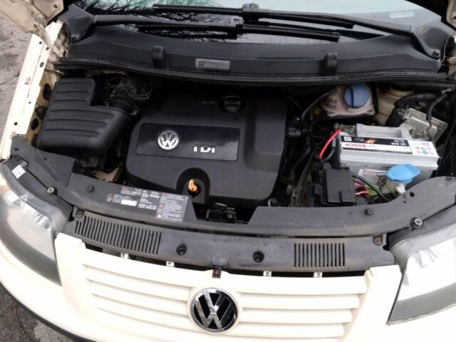 Бежевый Фольксваген Шаран, объемом двигателя 1.9 л и пробегом 309 тыс. км за 4979 $, фото 8 на Automoto.ua