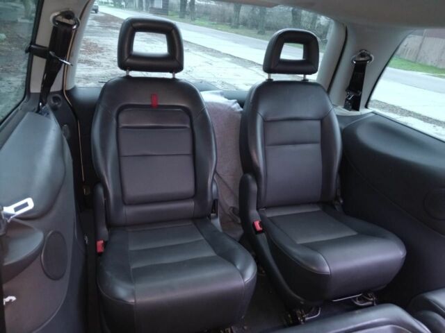 Бежевый Фольксваген Шаран, объемом двигателя 1.9 л и пробегом 309 тыс. км за 4979 $, фото 9 на Automoto.ua