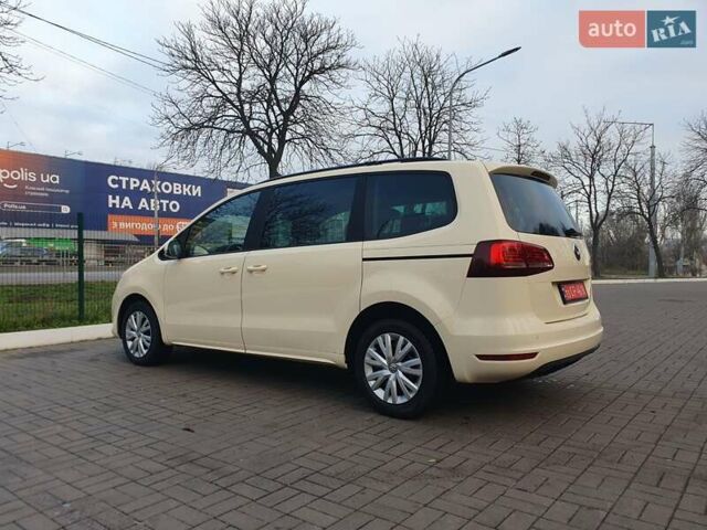 Бежевый Фольксваген Шаран, объемом двигателя 1.98 л и пробегом 235 тыс. км за 15999 $, фото 3 на Automoto.ua