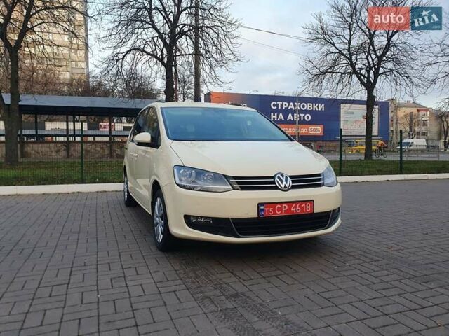 Бежевый Фольксваген Шаран, объемом двигателя 1.98 л и пробегом 235 тыс. км за 15999 $, фото 13 на Automoto.ua