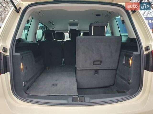 Бежевый Фольксваген Шаран, объемом двигателя 1.98 л и пробегом 235 тыс. км за 15999 $, фото 48 на Automoto.ua