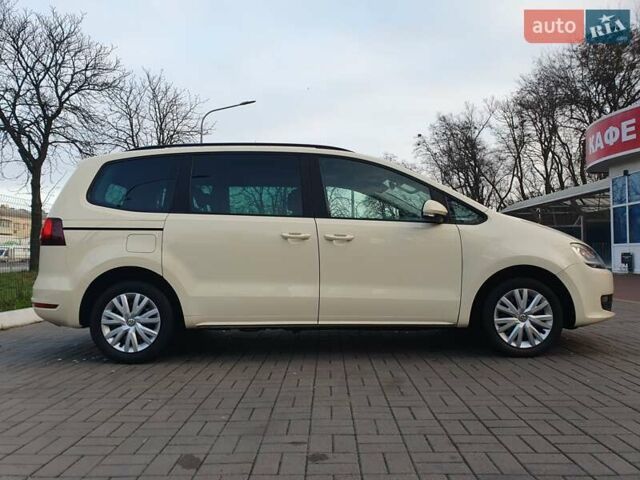 Бежевый Фольксваген Шаран, объемом двигателя 1.98 л и пробегом 235 тыс. км за 15999 $, фото 11 на Automoto.ua