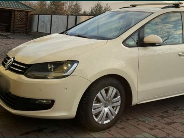 Бежевый Фольксваген Шаран, объемом двигателя 2 л и пробегом 410 тыс. км за 9800 $, фото 3 на Automoto.ua