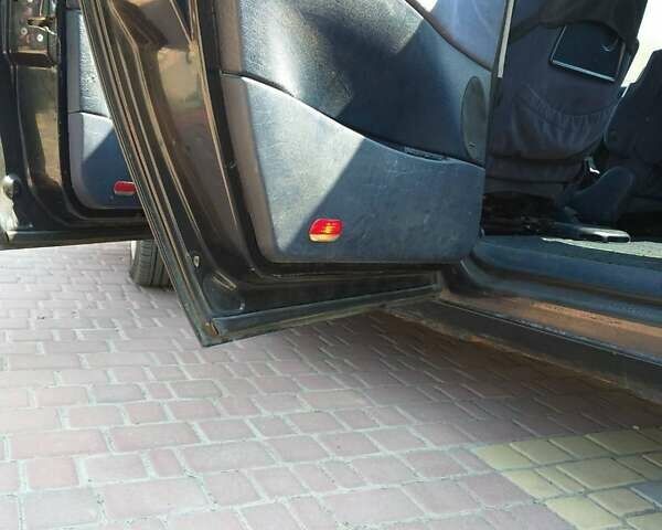 Черный Фольксваген Шаран, объемом двигателя 2.8 л и пробегом 390 тыс. км за 2500 $, фото 19 на Automoto.ua