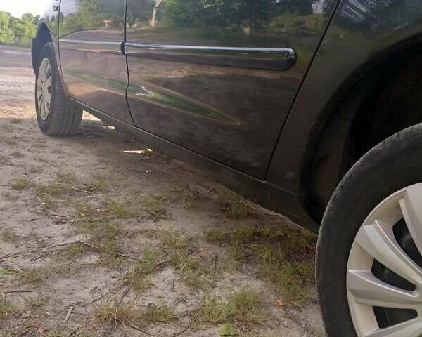 Черный Фольксваген Шаран, объемом двигателя 2.8 л и пробегом 380 тыс. км за 2400 $, фото 12 на Automoto.ua