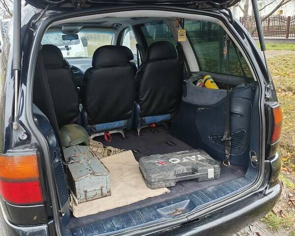 Черный Фольксваген Шаран, объемом двигателя 1.9 л и пробегом 405 тыс. км за 3450 $, фото 3 на Automoto.ua