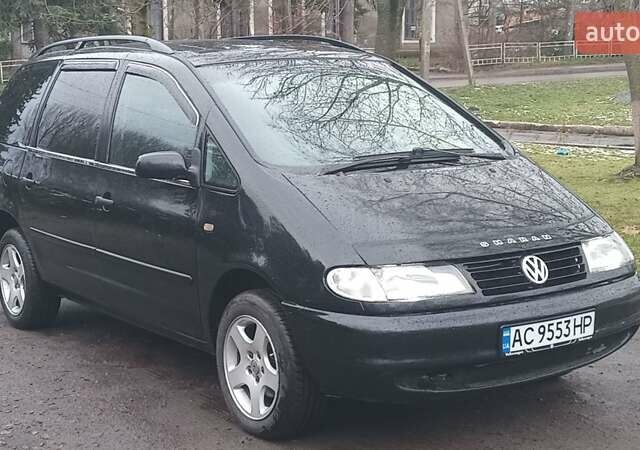 Черный Фольксваген Шаран, объемом двигателя 1.9 л и пробегом 391 тыс. км за 2950 $, фото 10 на Automoto.ua