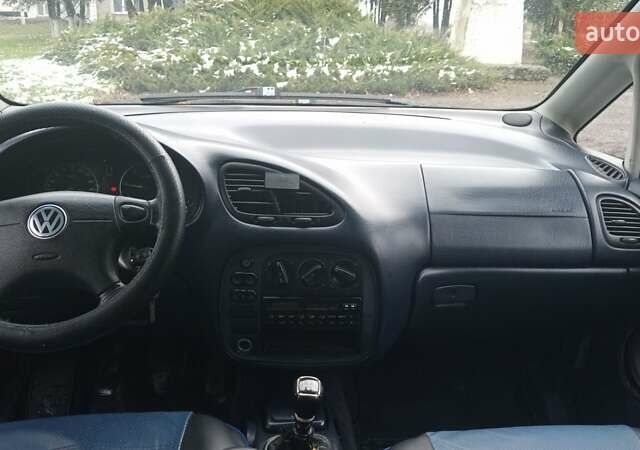 Черный Фольксваген Шаран, объемом двигателя 1.9 л и пробегом 391 тыс. км за 2950 $, фото 14 на Automoto.ua