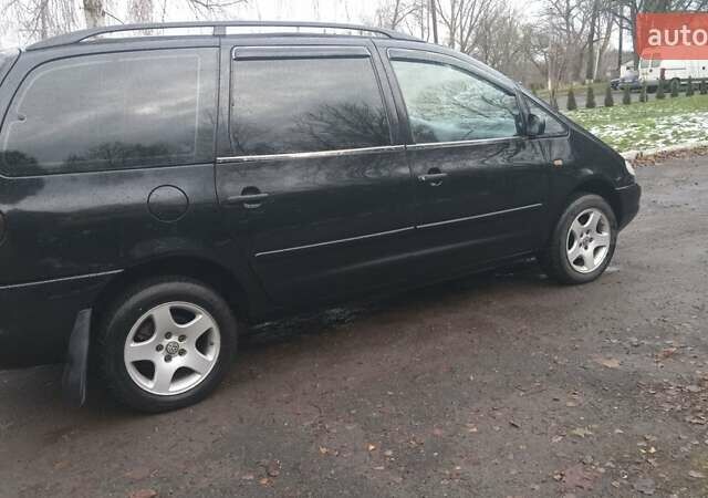 Черный Фольксваген Шаран, объемом двигателя 1.9 л и пробегом 391 тыс. км за 2950 $, фото 8 на Automoto.ua