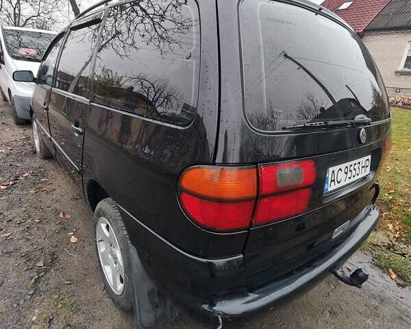 Черный Фольксваген Шаран, объемом двигателя 1.9 л и пробегом 405 тыс. км за 3450 $, фото 6 на Automoto.ua