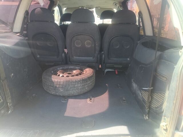 Черный Фольксваген Шаран, объемом двигателя 0 л и пробегом 350 тыс. км за 1680 $, фото 3 на Automoto.ua