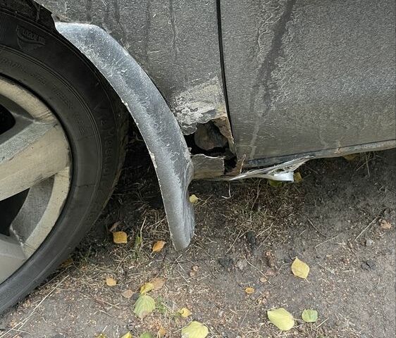 Черный Фольксваген Шаран, объемом двигателя 2.8 л и пробегом 340 тыс. км за 1700 $, фото 4 на Automoto.ua