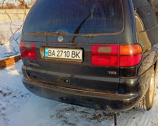 Черный Фольксваген Шаран, объемом двигателя 1.9 л и пробегом 385 тыс. км за 2876 $, фото 5 на Automoto.ua