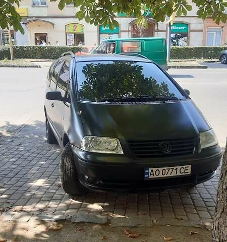 Чорний Фольксваген Шаран, об'ємом двигуна 1.9 л та пробігом 350 тис. км за 3800 $, фото 4 на Automoto.ua