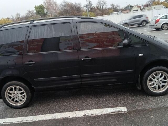 Черный Фольксваген Шаран, объемом двигателя 1.8 л и пробегом 38 тыс. км за 4100 $, фото 4 на Automoto.ua