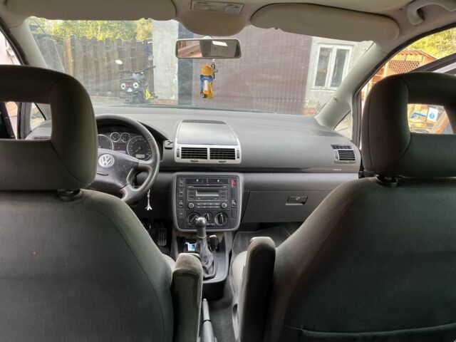 Черный Фольксваген Шаран, объемом двигателя 1.9 л и пробегом 522 тыс. км за 4200 $, фото 6 на Automoto.ua