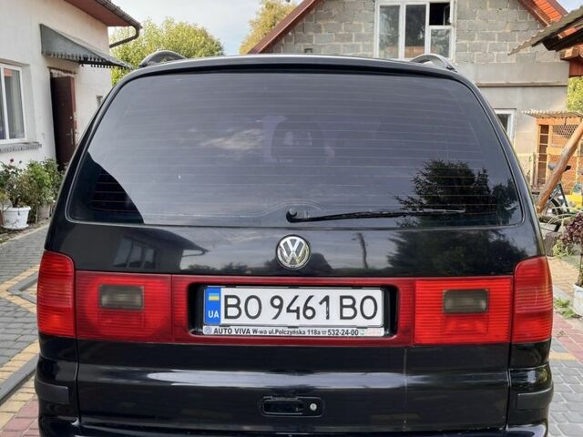 Черный Фольксваген Шаран, объемом двигателя 1.9 л и пробегом 522 тыс. км за 4200 $, фото 2 на Automoto.ua