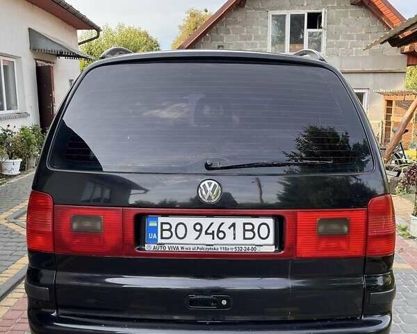 Черный Фольксваген Шаран, объемом двигателя 1.9 л и пробегом 522 тыс. км за 4200 $, фото 1 на Automoto.ua