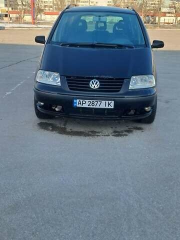 Черный Фольксваген Шаран, объемом двигателя 1.78 л и пробегом 236 тыс. км за 5500 $, фото 1 на Automoto.ua