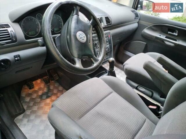 Чорний Фольксваген Шаран, об'ємом двигуна 1.8 л та пробігом 200 тис. км за 7000 $, фото 4 на Automoto.ua