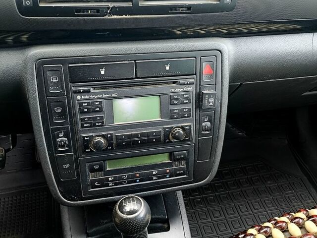 Черный Фольксваген Шаран, объемом двигателя 1.8 л и пробегом 340 тыс. км за 4000 $, фото 10 на Automoto.ua