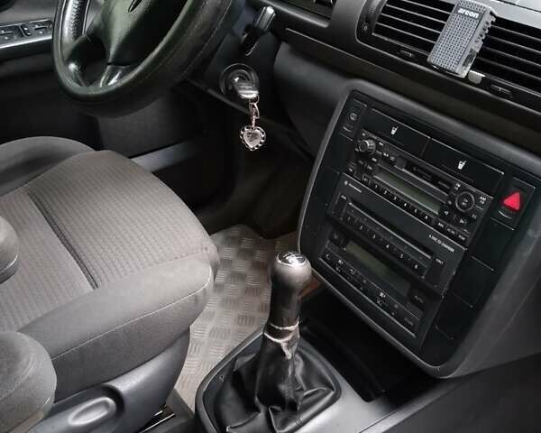 Чорний Фольксваген Шаран, об'ємом двигуна 1.8 л та пробігом 200 тис. км за 7000 $, фото 11 на Automoto.ua