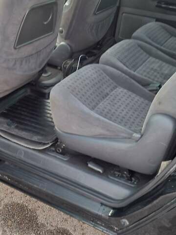 Черный Фольксваген Шаран, объемом двигателя 1.78 л и пробегом 236 тыс. км за 5500 $, фото 11 на Automoto.ua