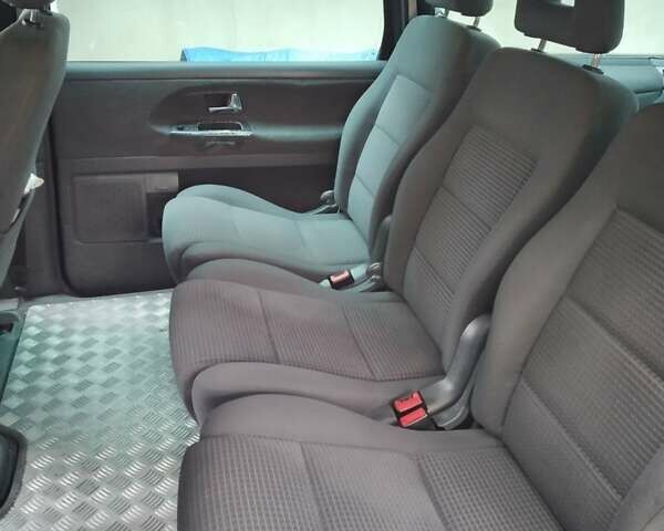 Чорний Фольксваген Шаран, об'ємом двигуна 1.8 л та пробігом 200 тис. км за 7000 $, фото 7 на Automoto.ua