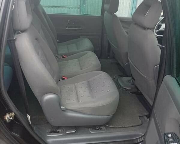 Черный Фольксваген Шаран, объемом двигателя 1.9 л и пробегом 350 тыс. км за 5000 $, фото 15 на Automoto.ua