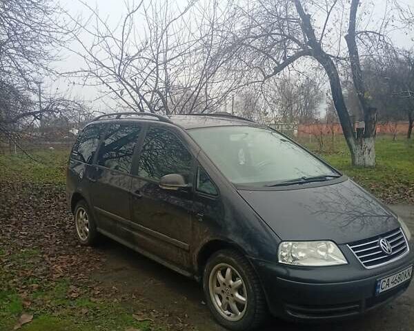 Черный Фольксваген Шаран, объемом двигателя 1.9 л и пробегом 350 тыс. км за 5000 $, фото 5 на Automoto.ua