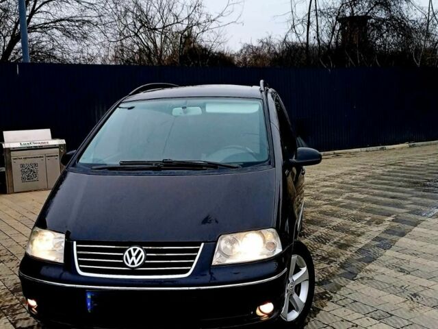 Черный Фольксваген Шаран, объемом двигателя 1.9 л и пробегом 260 тыс. км за 6500 $, фото 1 на Automoto.ua