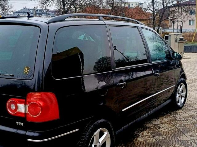 Черный Фольксваген Шаран, объемом двигателя 1.9 л и пробегом 260 тыс. км за 6500 $, фото 3 на Automoto.ua