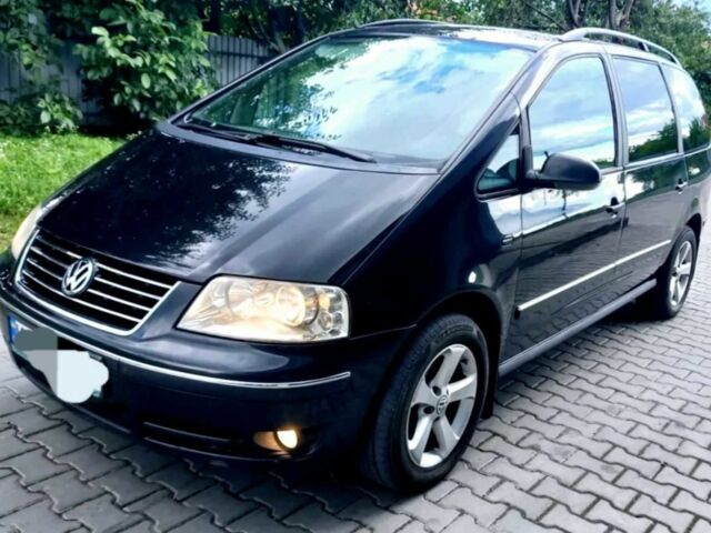 Черный Фольксваген Шаран, объемом двигателя 1 л и пробегом 260 тыс. км за 6500 $, фото 2 на Automoto.ua