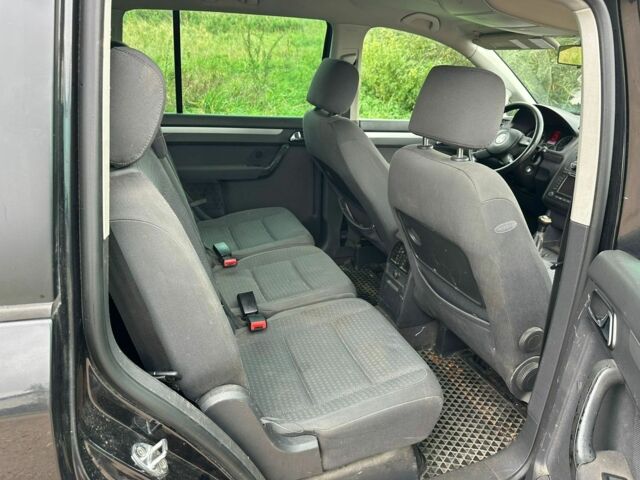 Фольксваген Шаран 2006 в Николаеве на Automoto.ua Черный Фольксваген Шаран, объемом двигателя 2 л и пробегом 300 тыс. км за 2809 $, фото 7 на Automoto.ua