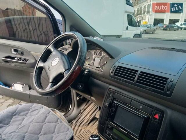 Черный Фольксваген Шаран, объемом двигателя 1.78 л и пробегом 111 тыс. км за 4850 $, фото 7 на Automoto.ua