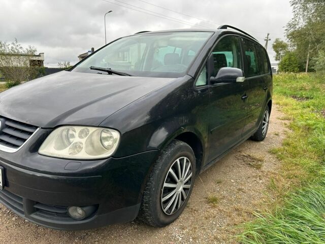 Черный Фольксваген Шаран, объемом двигателя 2 л и пробегом 300 тыс. км за 2810 $, фото 1 на Automoto.ua