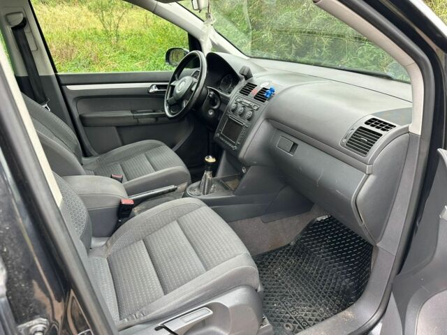 Фольксваген Шаран 2006 в Николаеве на Automoto.ua Черный Фольксваген Шаран, объемом двигателя 2 л и пробегом 300 тыс. км за 2809 $, фото 6 на Automoto.ua