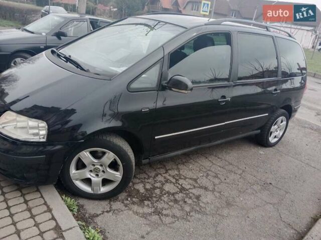 Черный Фольксваген Шаран, объемом двигателя 1.9 л и пробегом 370 тыс. км за 5000 $, фото 1 на Automoto.ua