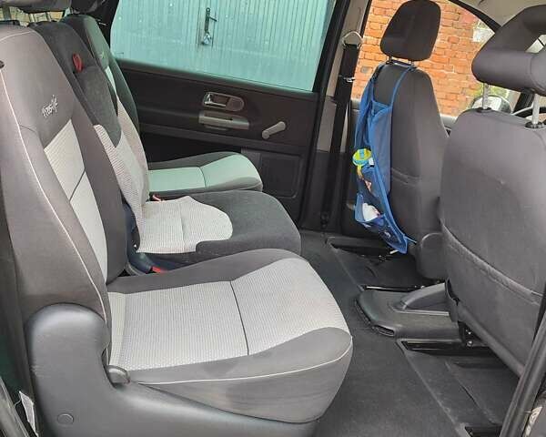 Чорний Фольксваген Шаран, об'ємом двигуна 1.97 л та пробігом 266 тис. км за 7000 $, фото 18 на Automoto.ua