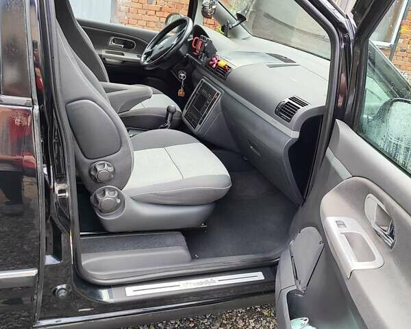 Чорний Фольксваген Шаран, об'ємом двигуна 1.97 л та пробігом 266 тис. км за 7000 $, фото 19 на Automoto.ua