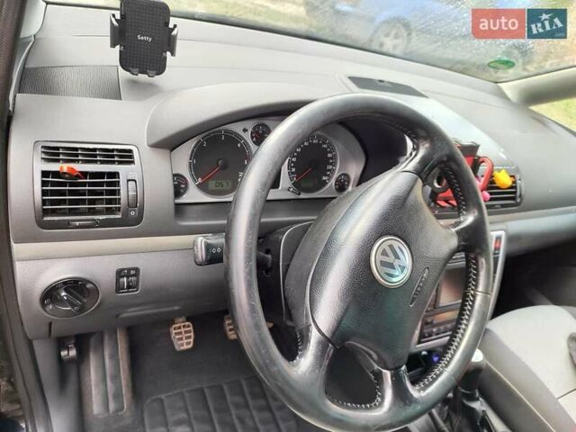 Чорний Фольксваген Шаран, об'ємом двигуна 1.97 л та пробігом 266 тис. км за 7000 $, фото 1 на Automoto.ua