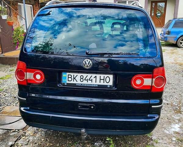 Чорний Фольксваген Шаран, об'ємом двигуна 1.97 л та пробігом 266 тис. км за 7000 $, фото 8 на Automoto.ua