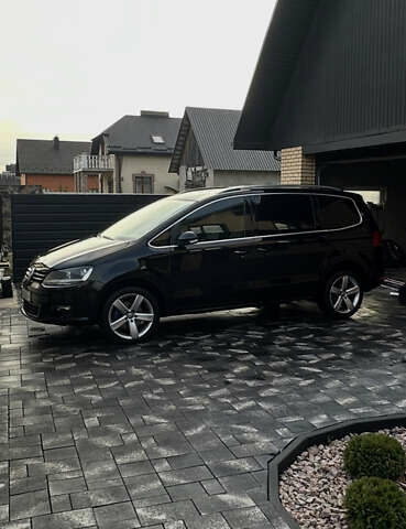 Черный Фольксваген Шаран, объемом двигателя 1.97 л и пробегом 297 тыс. км за 10500 $, фото 1 на Automoto.ua