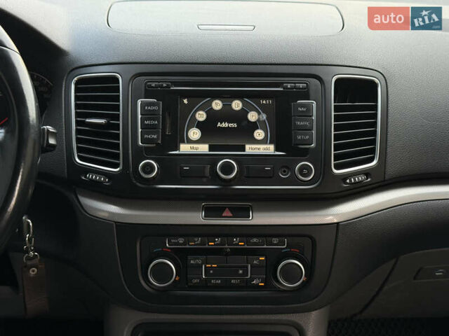 Черный Фольксваген Шаран, объемом двигателя 2 л и пробегом 245 тыс. км за 9900 $, фото 28 на Automoto.ua