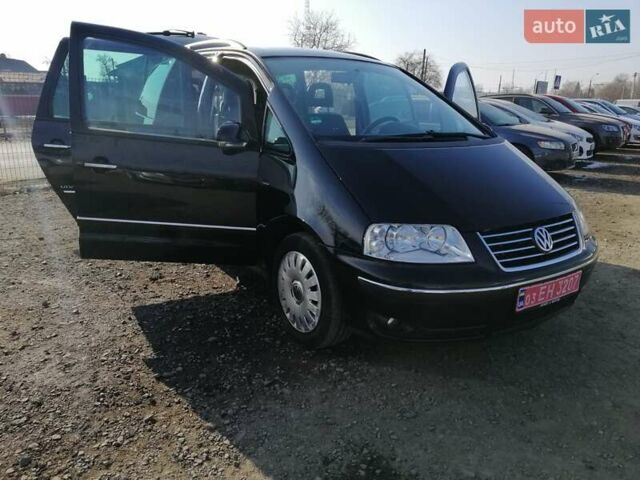 Черный Фольксваген Шаран, объемом двигателя 2 л и пробегом 241 тыс. км за 7950 $, фото 5 на Automoto.ua