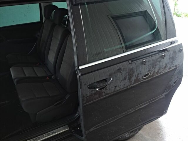 Чорний Фольксваген Шаран, об'ємом двигуна 2 л та пробігом 290 тис. км за 10500 $, фото 13 на Automoto.ua