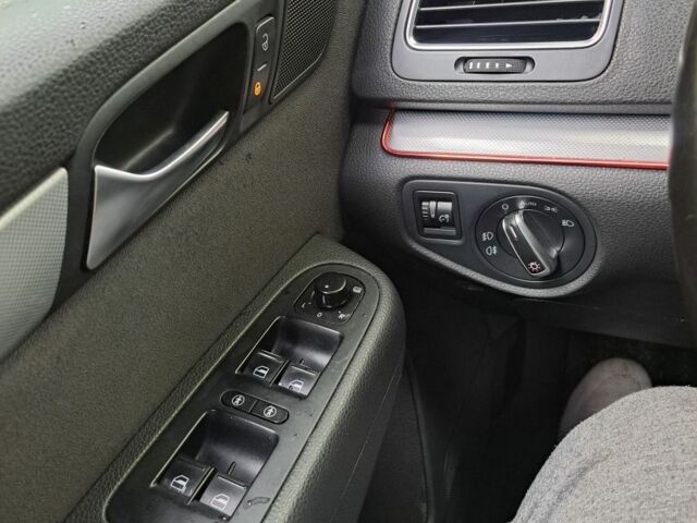 Чорний Фольксваген Шаран, об'ємом двигуна 2 л та пробігом 290 тис. км за 10500 $, фото 12 на Automoto.ua