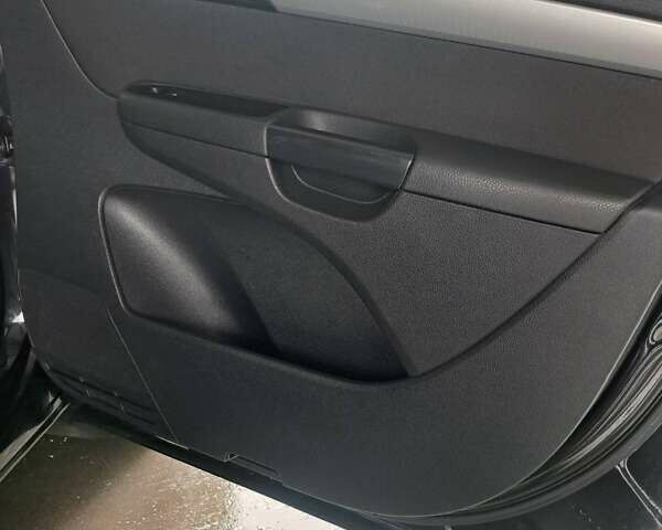 Чорний Фольксваген Шаран, об'ємом двигуна 2 л та пробігом 290 тис. км за 10500 $, фото 3 на Automoto.ua