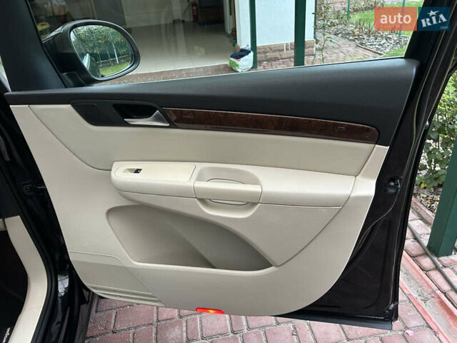 Чорний Фольксваген Шаран, об'ємом двигуна 2 л та пробігом 111 тис. км за 16700 $, фото 70 на Automoto.ua