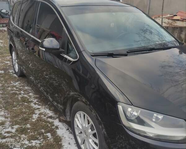 Чорний Фольксваген Шаран, об'ємом двигуна 2 л та пробігом 270 тис. км за 13800 $, фото 1 на Automoto.ua